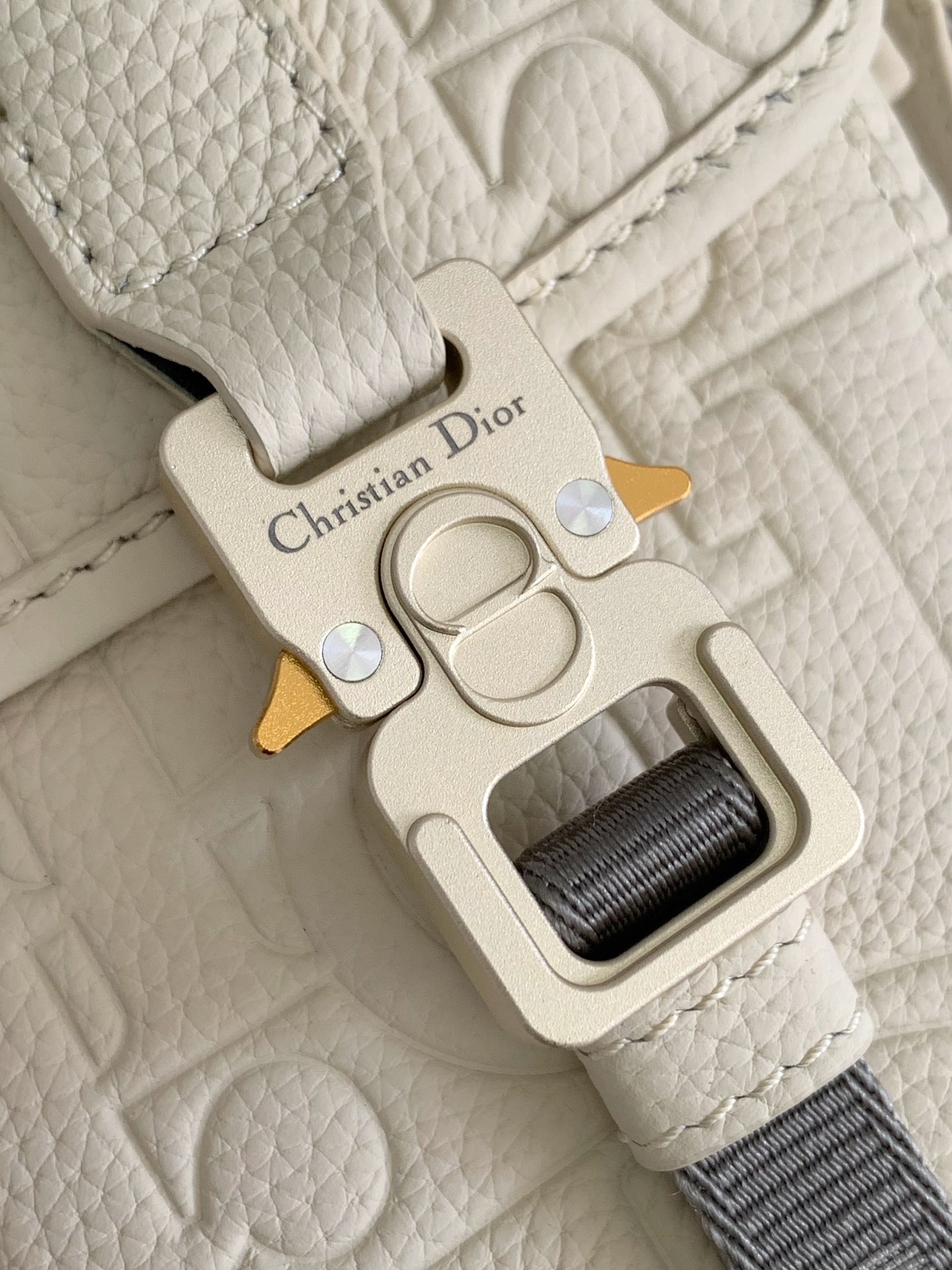 Dior Hit The Road collection Main material: Cotton, tech fabric, calfskin Lining: Tech fabric, cotton, calfskin Size: 24 x 18 x 8 cm Model number: EBA-1ESPO333YKY_H27E 6 Dior Hit The Road collection Main material: Cotton, tech fabric, calfskin Lining: Tech fabric, cotton, calfskin Size: 24 x 18 x 8 cm Model number: EBA-1ESPO333YKY_H27E - Image 6