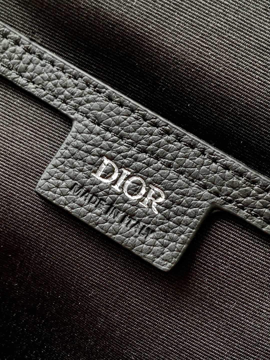 Dior Rider 2.0 Belt Bag Primary materials: Calfskin leather, cotton, and technical fabric Dimensions: 17 × 26 × 8 cm (L × H × W) 9 Dior Rider 2.0 Belt Bag Primary materials: Calfskin leather, cotton, and technical fabric Dimensions: 17 × 26 × 8 cm (L × H × W) - Image 9