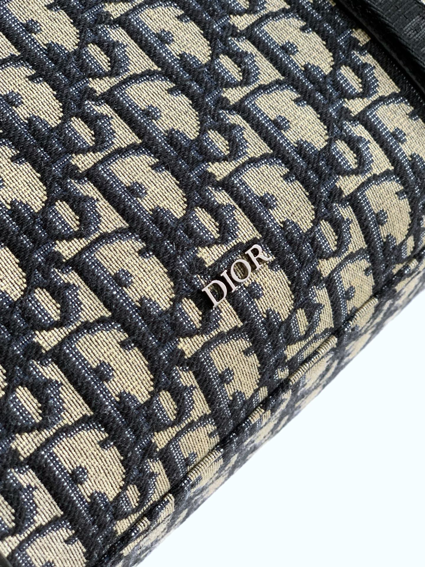 Dior Hit The Road Flap Backpack seamlessly blends modern style Crafted from beige Oblique printed fabric Size: 43 × 43 × 18 cm (L × H × W) Lining: Fabric (excluding trims and decorative stitching) Main compartment: Flap closure with drawstringModel number: FK-1ESBA205YKY_H03E 6 Dior Hit The Road Flap Backpack seamlessly blends modern style Crafted from beige Oblique printed fabric Size: 43 × 43 × 18 cm (L × H × W) Lining: Fabric (excluding trims and decorative stitching) Main compartment: Flap closure with drawstringModel number: FK-1ESBA205YKY_H03E - Image 6